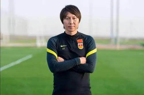 开云官网-从土帅希望变成"过街老鼠" 李铁是这样跌下神坛的